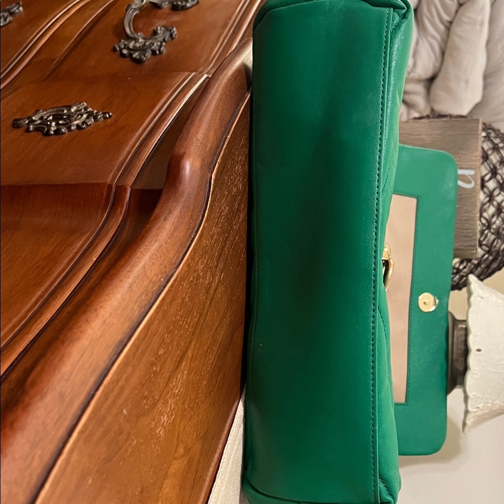 Rebecca Minkoff Emerald Quilted Shoulder Bag with Gold Chain - Picture 10 of 15